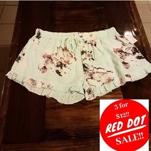 🔴Floral print sleep shorts NWT